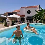 Familiar Com Piscina E Jacuzzi A 30 Min De Lisboa Сasa de vacaciones Torres Vedras