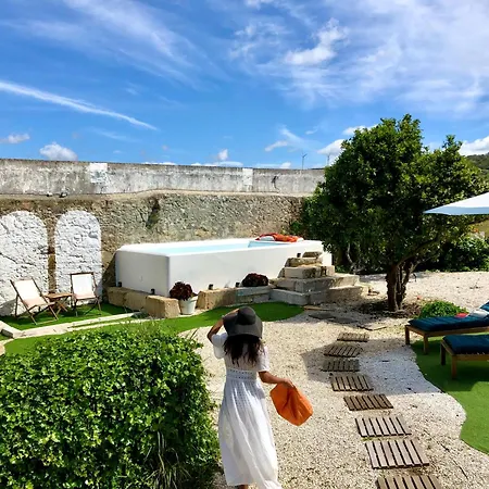 Dom wakacyjny Familiar Com Piscina E Jacuzzi A 30 Min De Lisboa